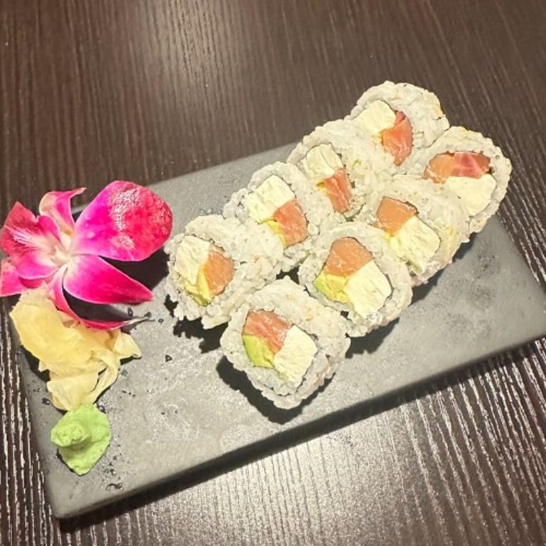 Delicious Philadelphia Roll Experience