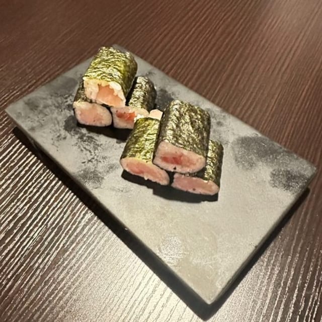 Yellowtail Roll🐟.