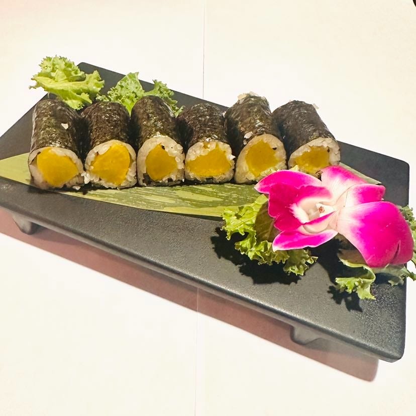 Oshiko Roll.